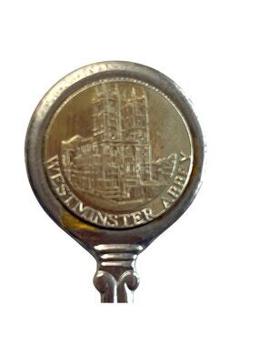 Westminster Abbey Souvenir Collectors Spoon With Embossed Design B81